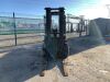 UNRESERVED 2001 Nissan 25 2T Gas Forklift - 8