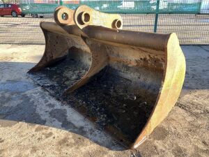 Large Digging Bucket to Suit 20T