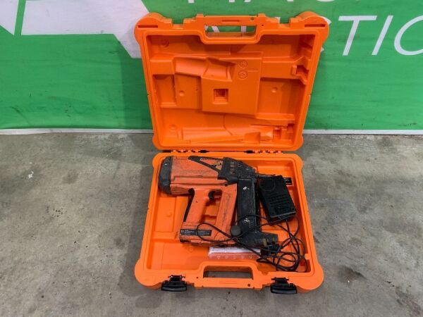 UNRESERVED Spit 700P Pulsa Nail Gun