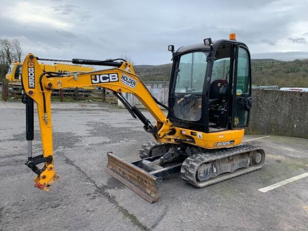 2017 JCB 8025CTS Zero Tail 3T Excavator