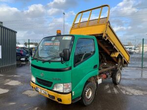 UNRESERVED 2002 Toyota Dyna 100 D4D Tipper