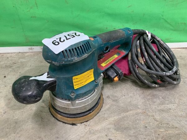 UNRESERVED Makita BO6030 110v Orbital Sander