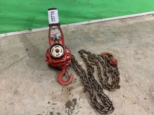 UNRESERVED Tiger 750KG Lever Chain Hoist