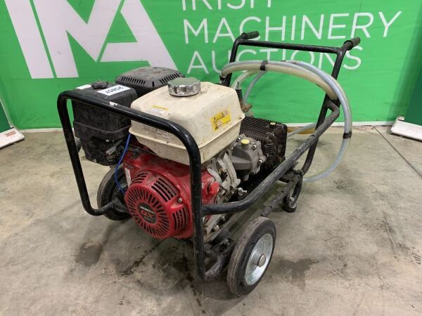 UNRESERVED Honda GX390 Heavy Duty Portable Petrol Power Washer c/w Hoses