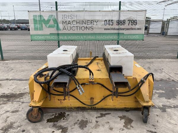 UNRESERVED Multi Sweep 7FT Teleporter/Forklift Road/Yard Sweeper