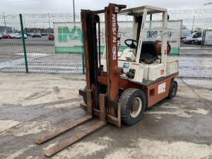 UNRESERVED Nissan 2.5T Gas 2 Stage Hydrostatic Forklift