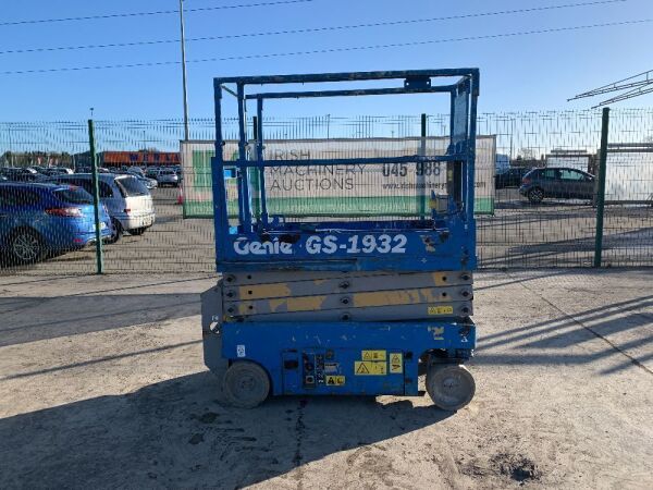 2009 Genie GS1932 Electric Scissor Lift