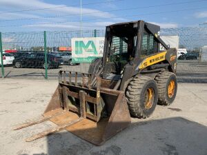 2007 New Holland LS160 Skid Steer c/w Bucket & Forks