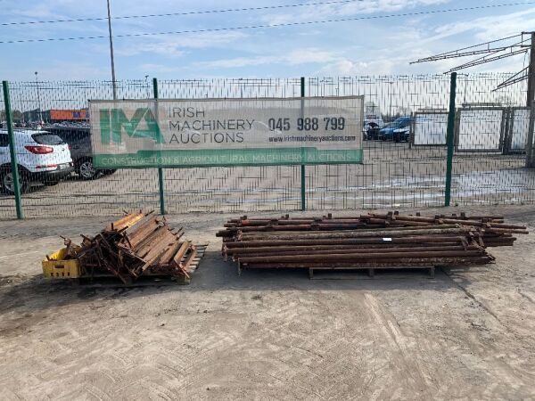 UNRESERVED Large Selection of Scaffold To Incl: 30 x Uprights, 40 x Side Length, 31 x 4ft Cross Bars, 12 x - 2.5ft Cross Bars, 4 x 1.5ft Cross Bars & 4 x Extension Uprights