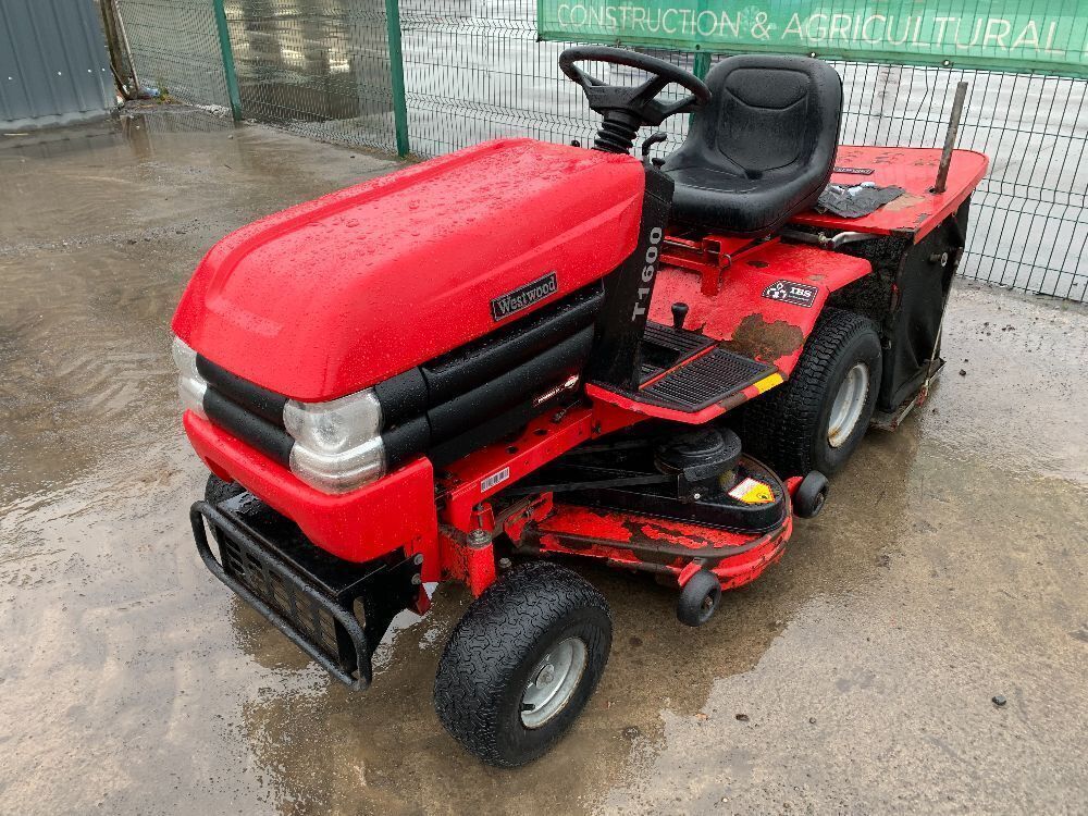 UNRESERVED Westwood T1600 Ride On Mower c w Grass Box ONLINE