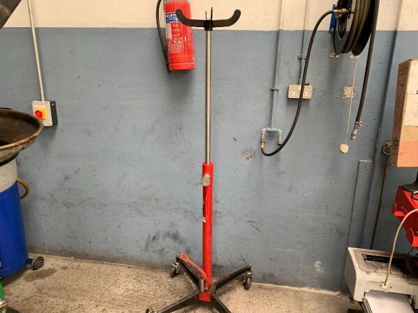 UNRESERVED Mobile Axel Stand