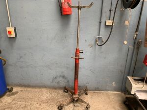 UNRESERVED Mobile Axel Stand