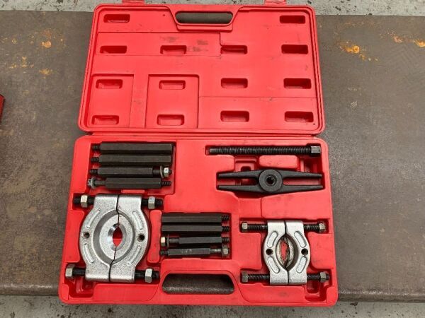 UNRESERVED Mechanical Bearing Separator Set in Box