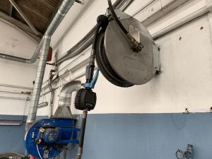 UNRESERVED Pressol Retractable Oil Hose Reel