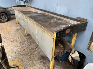 UNRESERVED Large Approx 12ft Work Bench