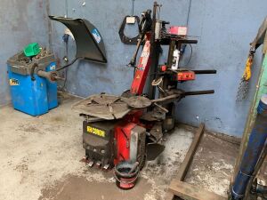 UNRESERVED Corghi Tyre Changer