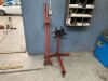 UNRESERVED Axel Stands
