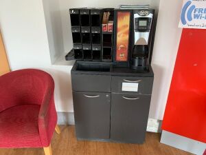 UNRESERVED Flavia Coffee Dock/Coffee Machine