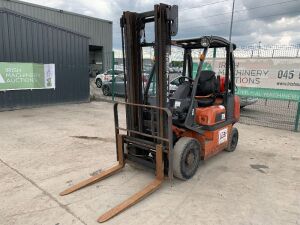 Nissan A25PQ 2.5T Gas Forklift