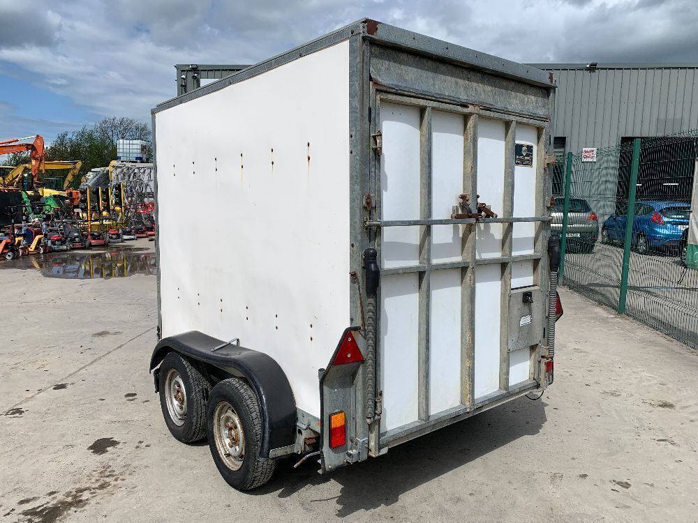 Ifor Williams BV85G Twin Axle Box Trailer c/w Ramp | ONLINE TIMED ...