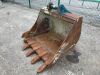 UNRESERVED 3.5FT Digging Bucket (60mm Pins) - 2