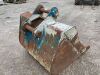 UNRESERVED 3.5FT Digging Bucket (60mm Pins) - 6