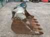 UNRESERVED 3.5FT Digging Bucket (60mm Pins) - 7