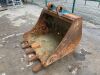 UNRESERVED 3.5FT Digging Bucket (65mm Pins) - 2