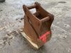 UNRESERVED Hand 1FT Trench Bucket (45mm Pins) - 3