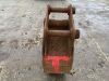 UNRESERVED Hand 1FT Trench Bucket (45mm Pins) - 4