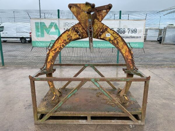 UNRESERVED 2004 Pincer On Frame