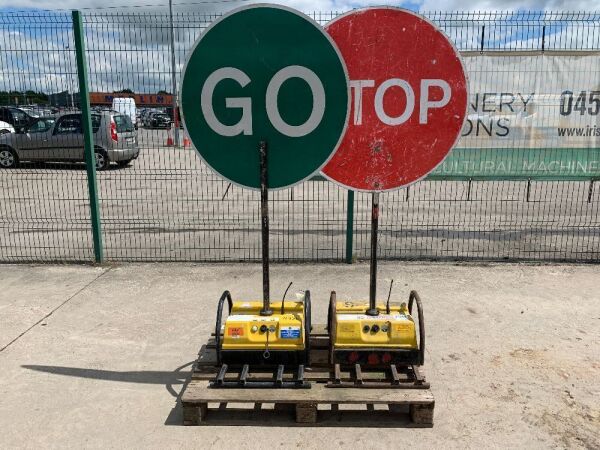 PIKE Robosign Stop & Go Units c/w Contoller & Charger