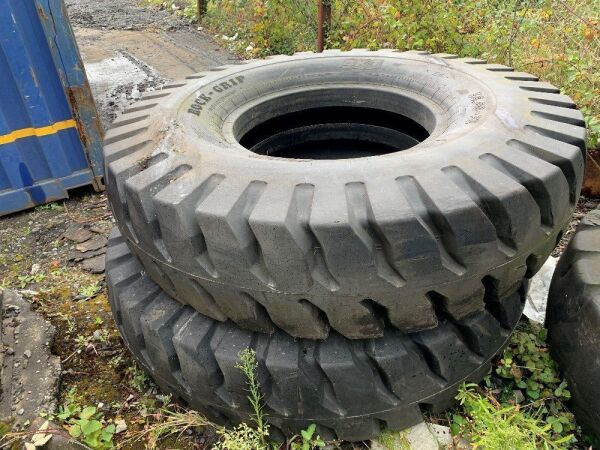 2 x UNUSED BKT Rock Grip Tyres 18.00 - 33 To Suit Fantuzzi Reach Stacker