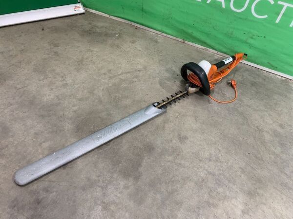 UNRESERVED Stihl HSE71 Electric Hedge Clipper