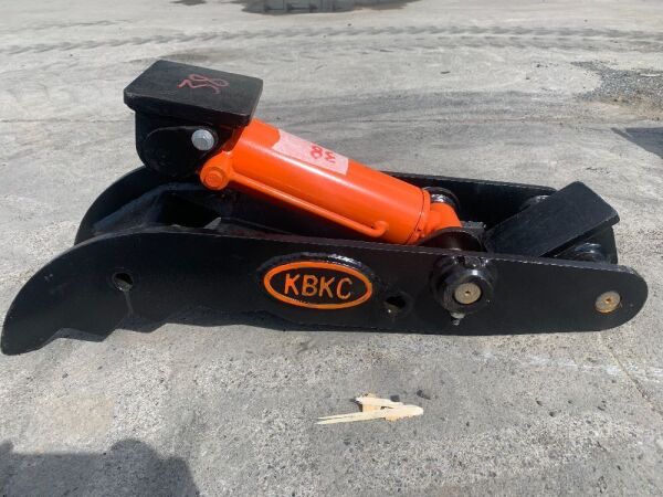 UNUSED Kabonc KBKC-30 30" Hydraulic Excavator Thumb