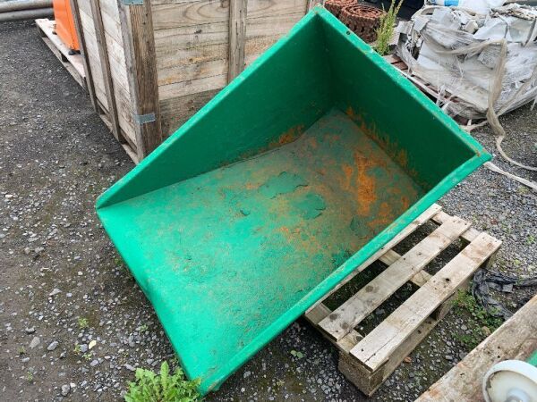 UNRESERVED Green Mobile Tipping Skip