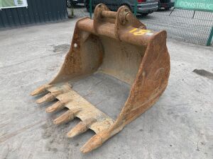 UNRESERVED Geith 4.5FT Digging Bucket (75mm) - 18