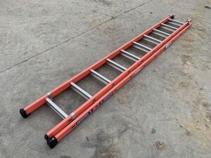 Tubesca 10 Rung 2 Stage Fibreglass Ladder