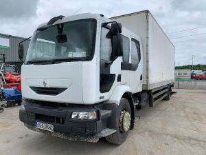 UNRESERVED 2005 Renault 220DXI Crew Cab Box Truck c/w Tail Lift