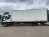 UNRESERVED 2005 Renault 220DXI Crew Cab Box Truck c/w Tail Lift - 2