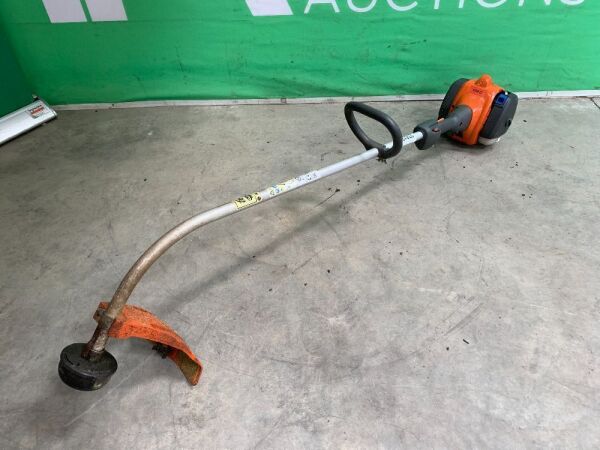 UNRESERVED Husqvarna 122C Strimmer