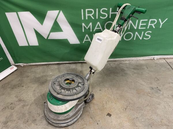 UNRESERVED Maxiclean 220v Floor Buffer