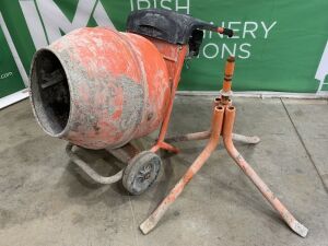 UNRESERVED Briggs & Stratton Petrol Cement Mixer