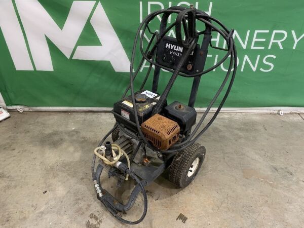 UNRESERVED Hyundai Petrol Power Washer