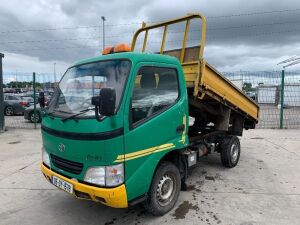 UNRESERVED 2005 Toyota Dyna 100 SC Tipper