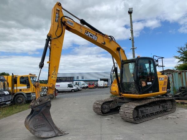 2017 JCB JS131LC 13.5T Excavator