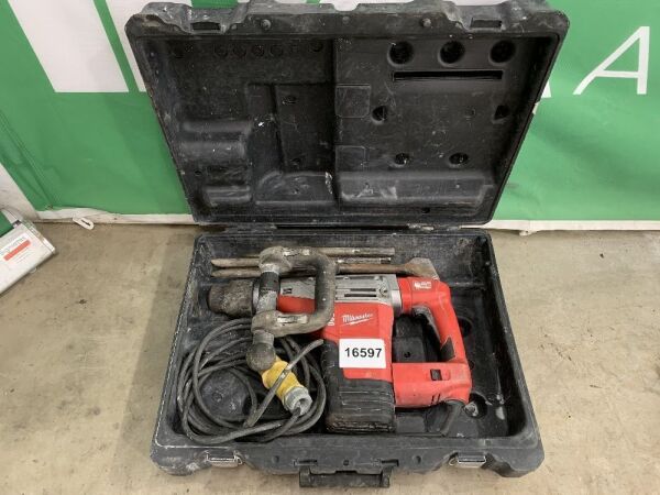 UNRESERVED Milwaukee 500 Heavy Duty Demolition Hammer Drill