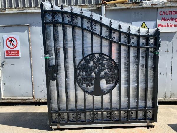 UNRESERVED 14FT Bi Parting Iron Gates - Tree Design