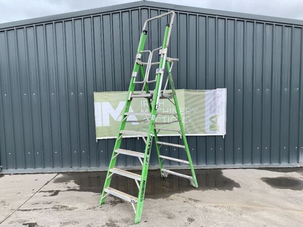 UNRESERVED Little Giant 3.2M 7 Step Fibreglass Podium Ladder