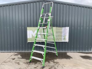 UNRESERVED Little Giant 3.2M 7 Step Fibreglass Podium Ladder